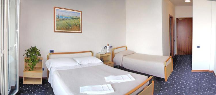 Medi Garden Hotel&Residence Alba Adriatica Exterior photo