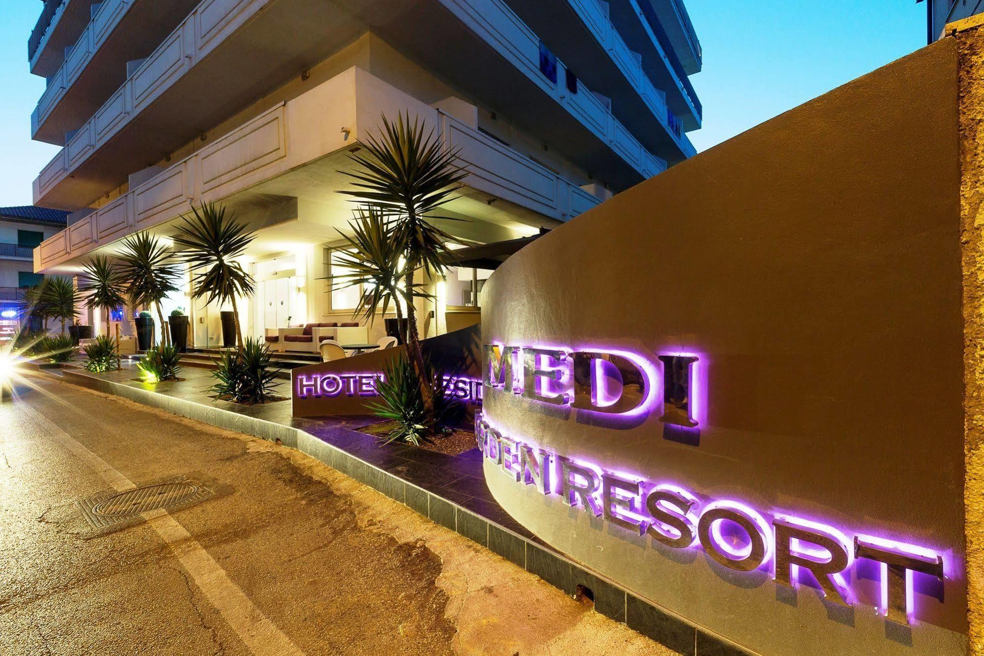 Medi Garden Hotel&Residence Alba Adriatica Exterior photo